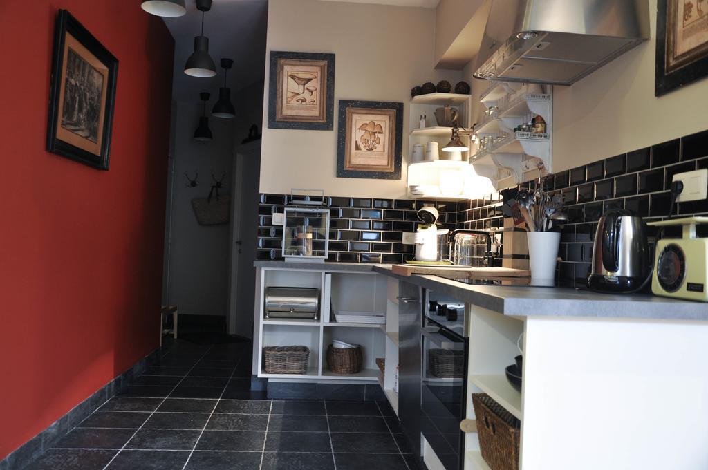Maison D'Ide Bouillon Bilik gambar