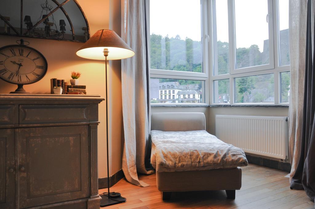 Maison D'Ide Bouillon Bilik gambar