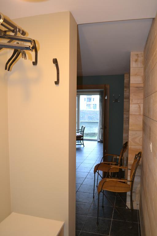 Maison D'Ide Bouillon Bilik gambar